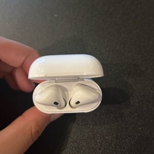 Apple AirPods 2nd Generation